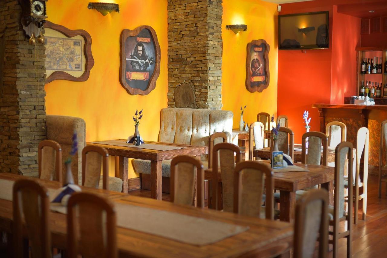 Restauracja Zajazd Kasztelan Krosno Exterior photo